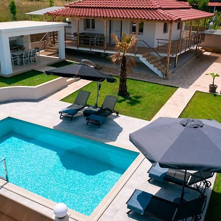 Villa Liana , Private Villa With Pool And Garden Vergia Exterior foto